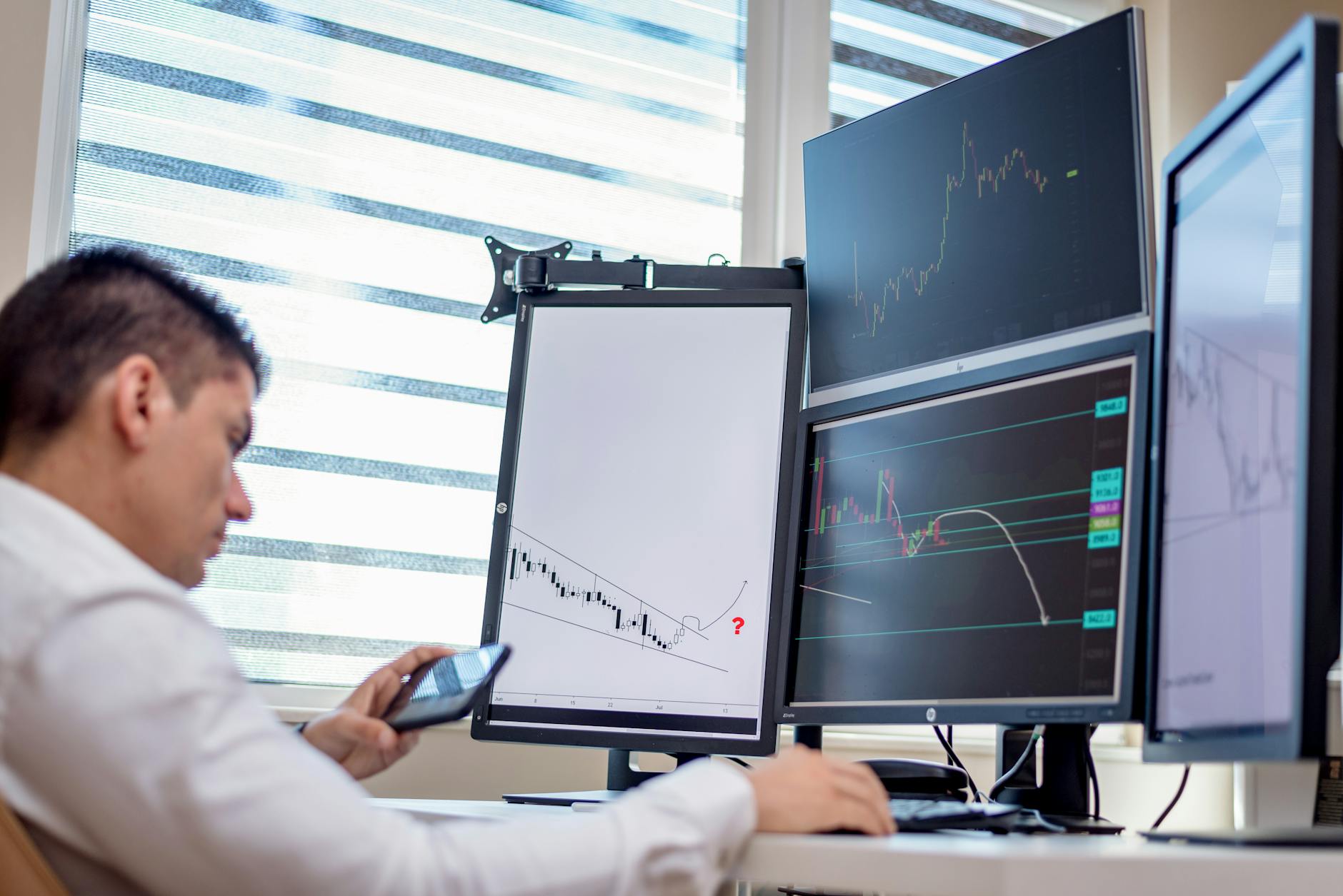 Step 1: Choosing Between Vanguard, Fidelity, and Schwab for Your First Account